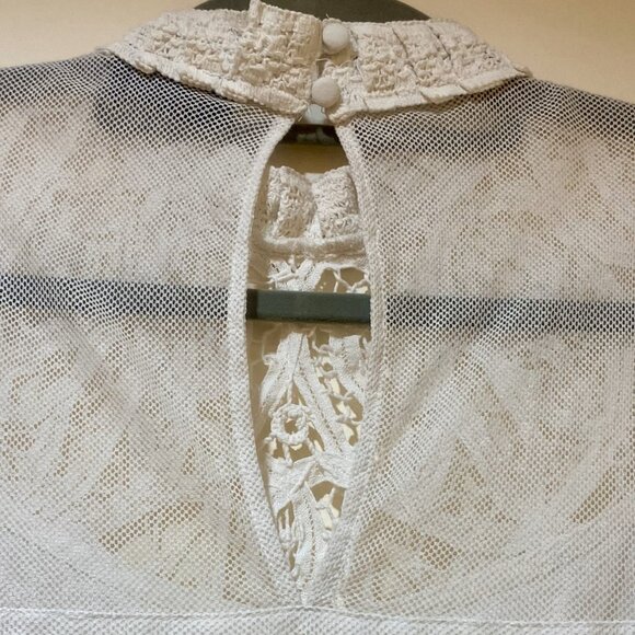 Stunning Topshop Crocheted Lace & Mesh Sleeveless Blouse - Size 4 - Picture 7 of 16